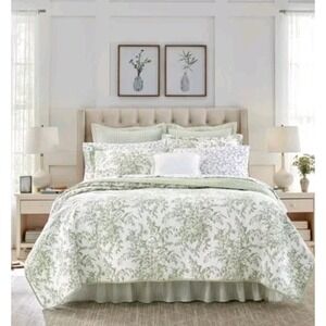 Set Of 2 Laura Ashley Bedford Green Toile Floral‎ Pillow Shams King NWOT